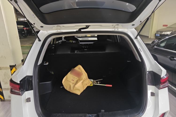 Used Wuling Alvez 2023 1.5L CVT Comfort Edition
