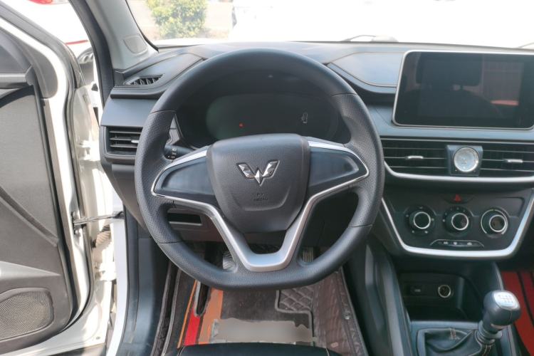 Used Wuling Hongguang S3 2018 1.5L Manual Comfort Model China V Standard