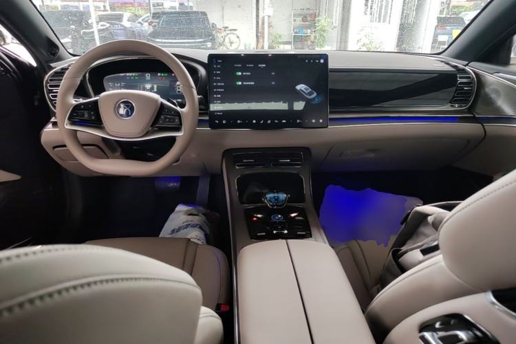 Used BYD Han 2025 DM-i Intelligent Driving Edition 125KM LiDAR Flagship Model
