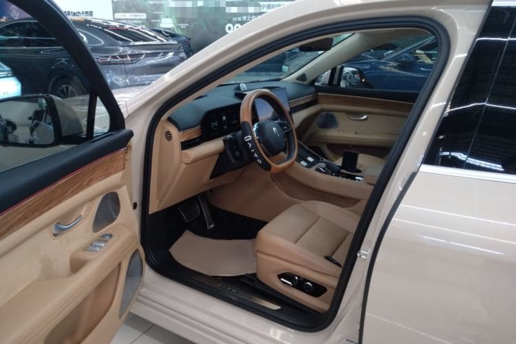 Used Hima AITO M5 2022 Pure Electric Rear-Drive Standard Edition Left Front Seat