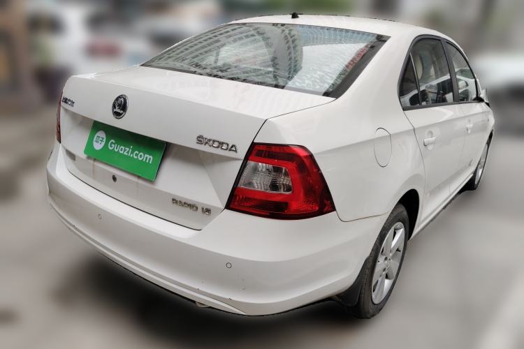 Used Skoda Rapid 2013 1.6L Automatic Smart Selection Model Rear Right 45 Deg