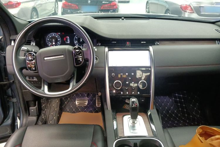 Used Land Rover Discovery Sport 2020 249 PS R-Dynamic Performance Edition Center Console