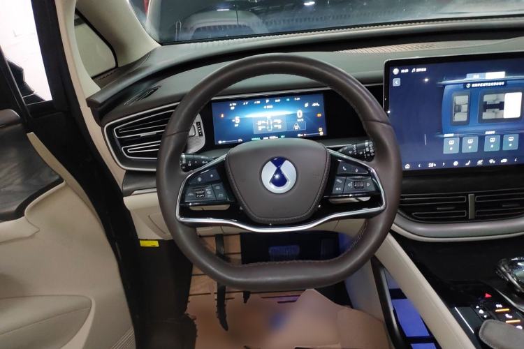 Used Denza D9 2024 DM-i 1050 Luxury Model
