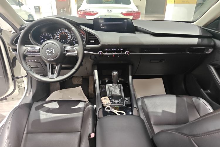 Used Mazda 3 Axela 2021 2.0L Automatic Zhiyao Edition Center Console