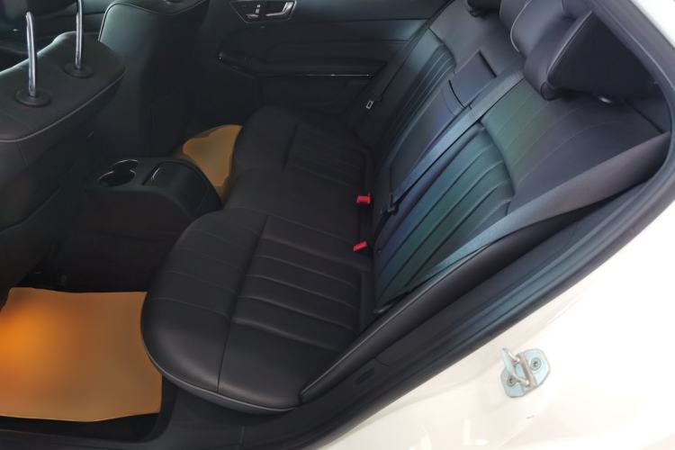 Used Mercedes-Benz E-Class 2015 Facelift E 200 L Sport Edition