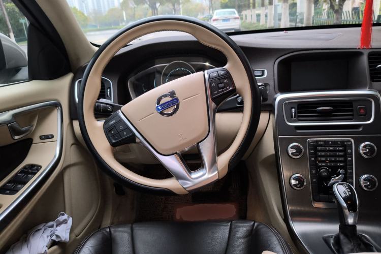 Used Volvo S60 2015 S60L T5 Intelligent Drive Edition
