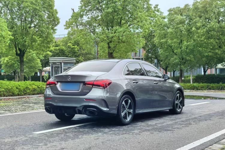 Used Mercedes-Benz A-Class 2022 Second Facelift A 200 L Sport Sedan Fashion Version
