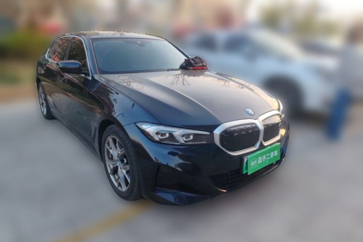 Used BMW i3 2024 eDrive 35 L Front Right 45 Deg