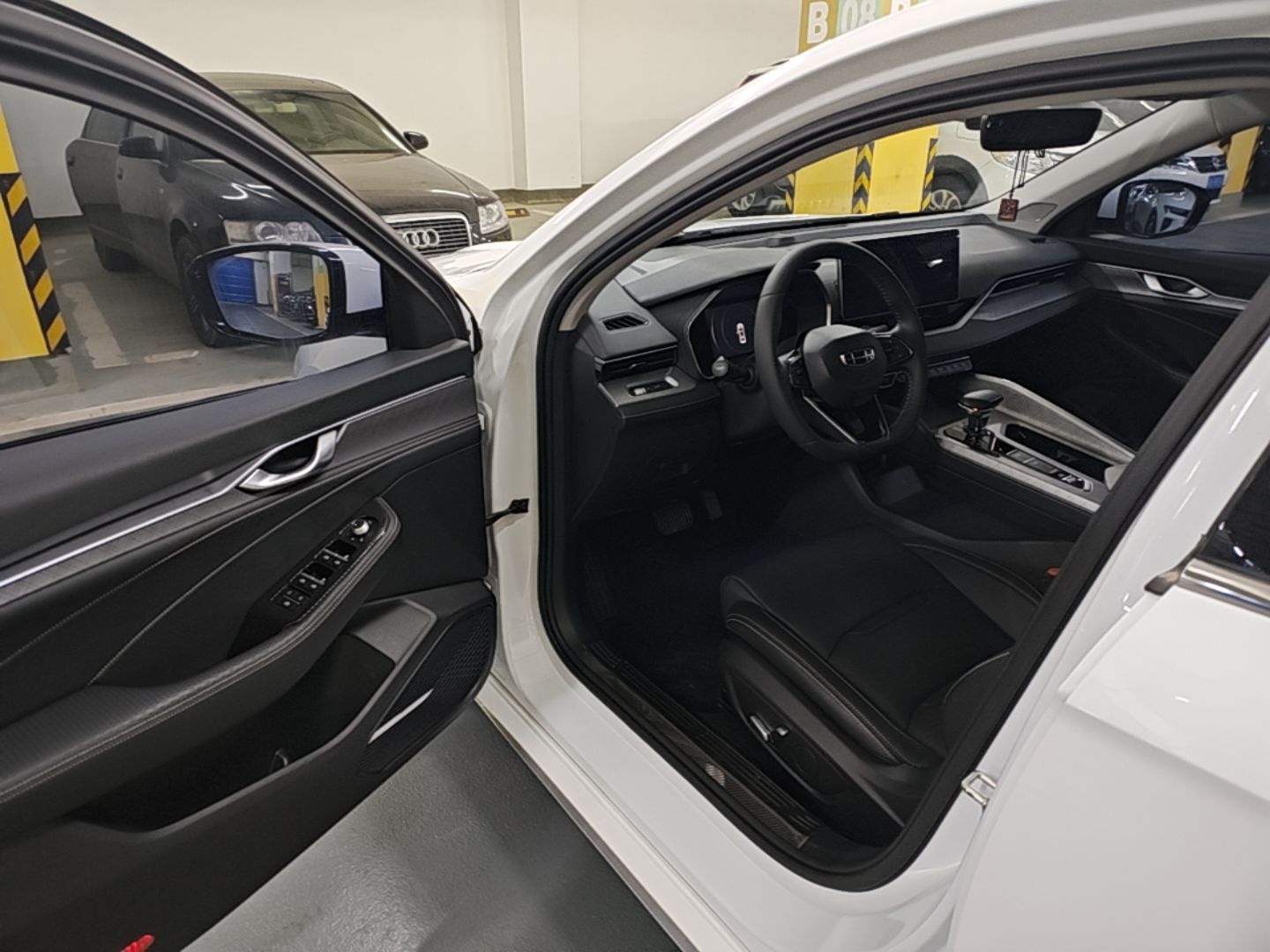 Geely Auto Preface 2021 2.0TD Luxury Version - Luxury — снимка 18