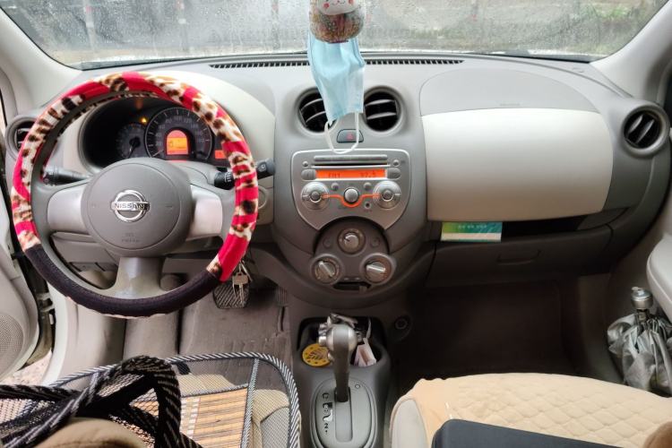 Used Nissan March 2010 1.5L Automatic Easy-Style Version
