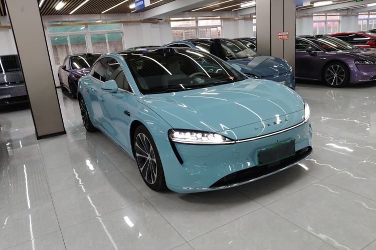 Used Hima Luxeed S7 2025 785 km Ultra