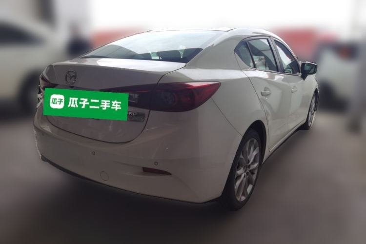 Used Mazda 3 Axela 2014 Sedan 2.0L Automatic Sport Model
