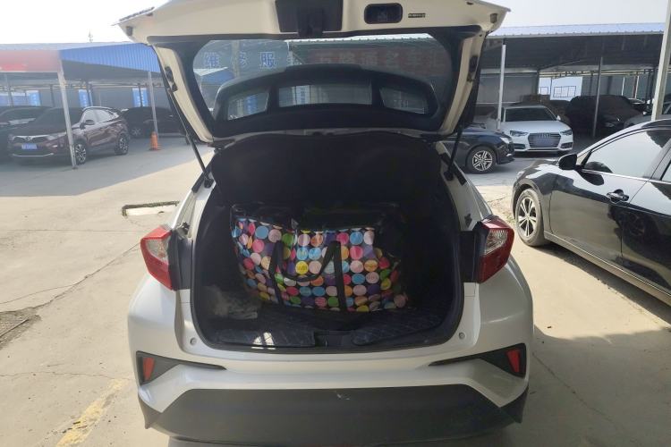 Used Toyota IZOA 2020 2.0L Enjoy Edition
