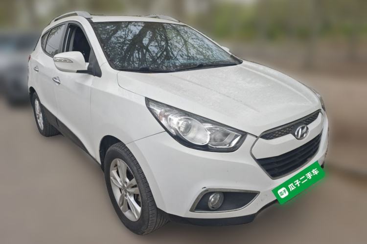 Used Hyundai ix35 2012 2.0L Automatic Two-Wheel Drive Elite Edition GLS Front Right 45 Deg