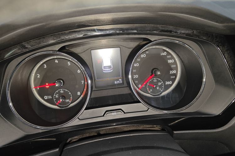 Used Volkswagen Tiguan L 2017 330TSI Automatic Two-Wheel Drive Luxury Edition