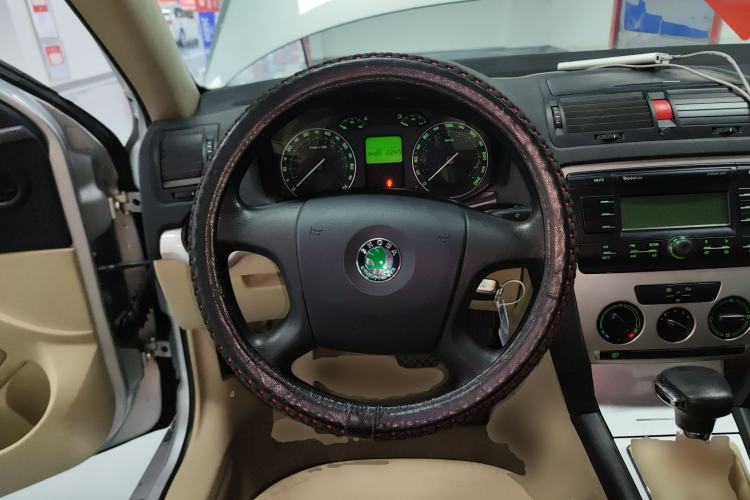 Used Skoda Octavia 2007 1.6L Automatic Elegance Edition Steering Wheel