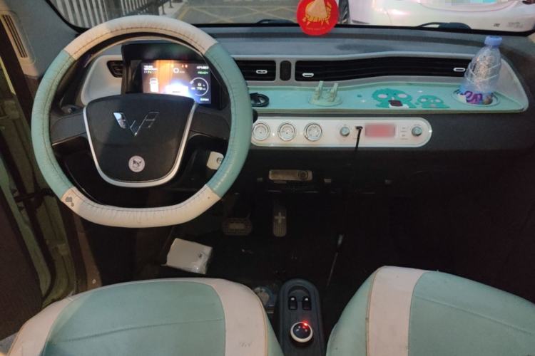 Used Wuling Hongguang MINIEV 2022 Macaron Premium Model – Lithium Iron Phosphate Center Console