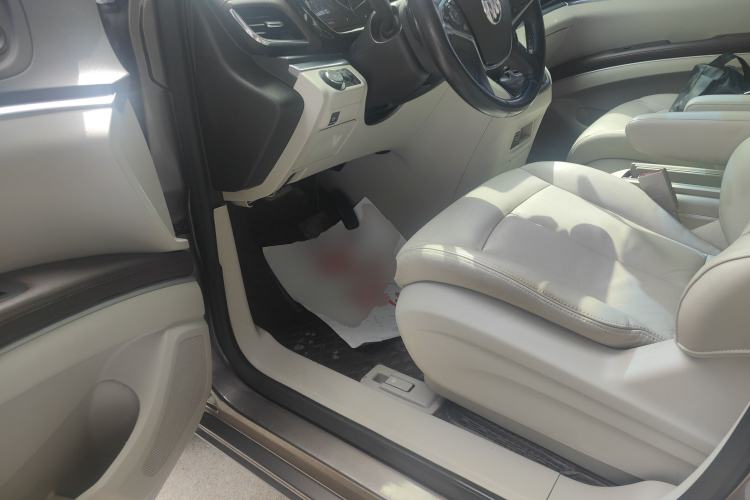 Used Buick GL8 2020 Land Business Class 652T Luxury Model Driver Seat