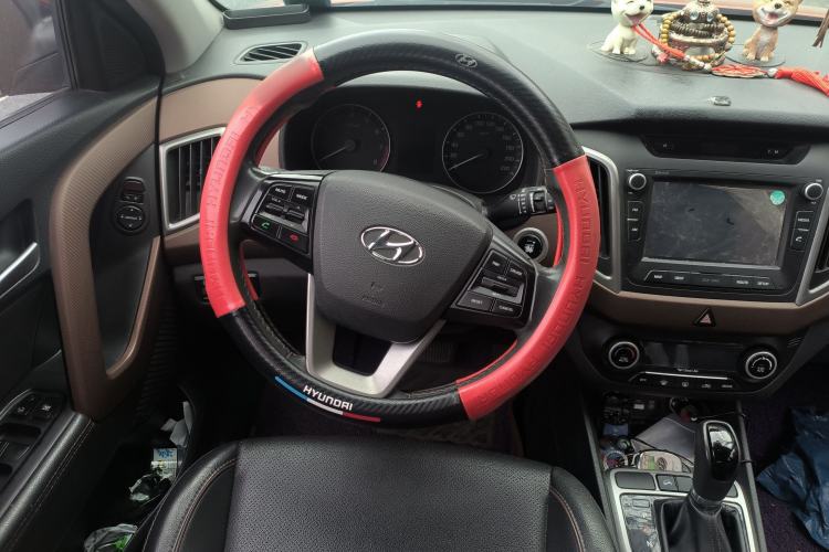 Used Hyundai ix25 2015 2.0L Automatic Two-Wheel Drive Intelligent GLS