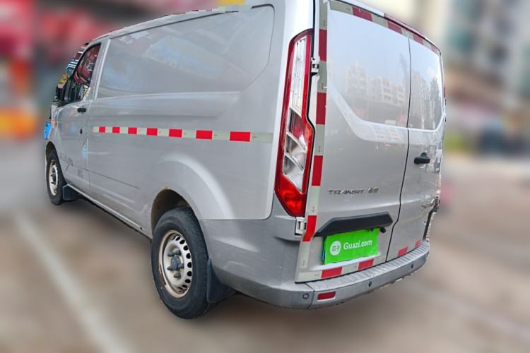 Used Ford Transit 2017 2.0T Diesel Van Short Wheelbase Low Roof China V Standard