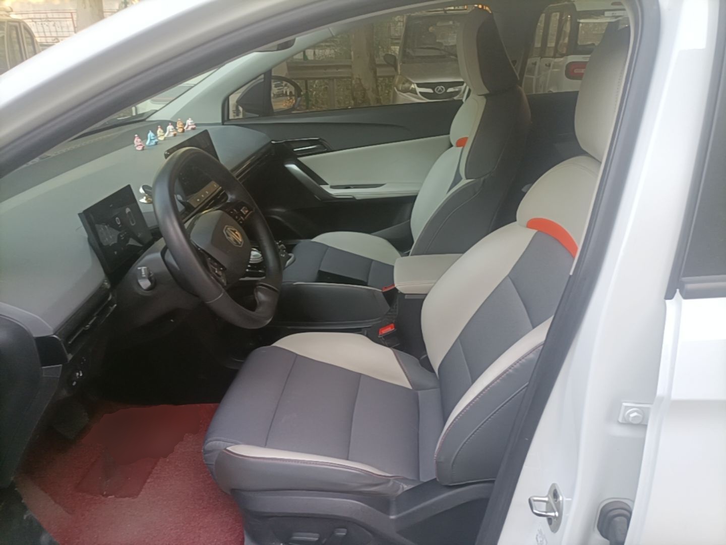 MG 4 EV 2022 425 km Luxury Edition — снимка 17