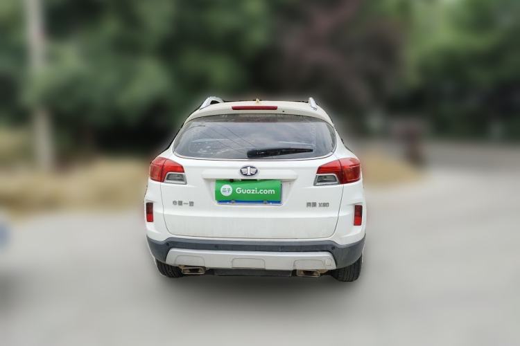 Used Bestune X80 2013 2.0L automatic comfort version
