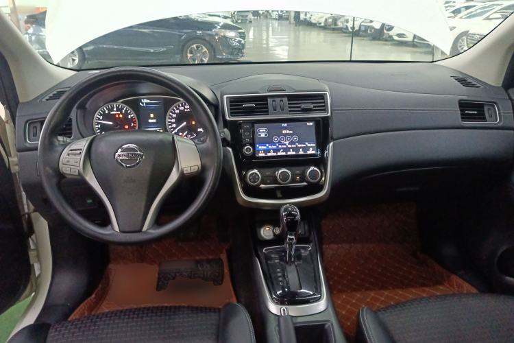 Used Nissan Tiida 2016 1.6L CVT Smart Drive Edition Center Console