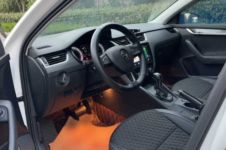 Used Skoda Octavia 2019 TSI280 DSG Luxury Edition Station Wagon China VI Standard
