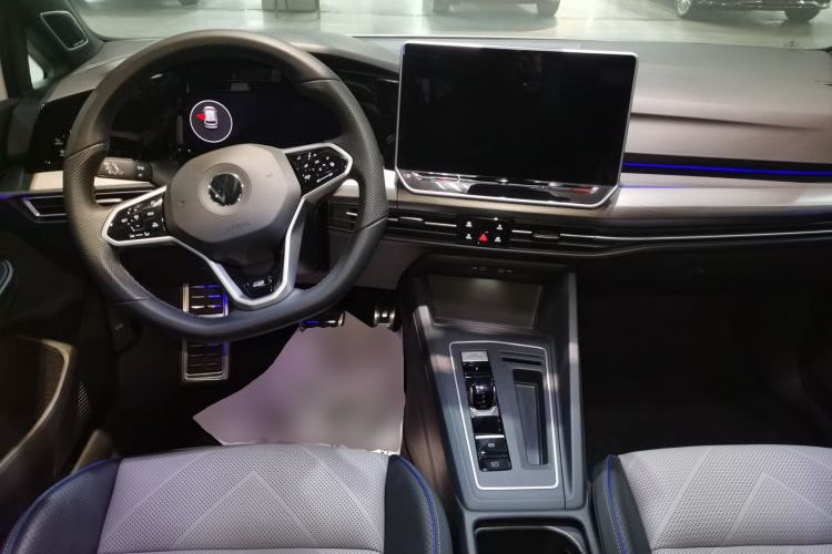 Used Volkswagen Golf 2025 300TSI R-Line