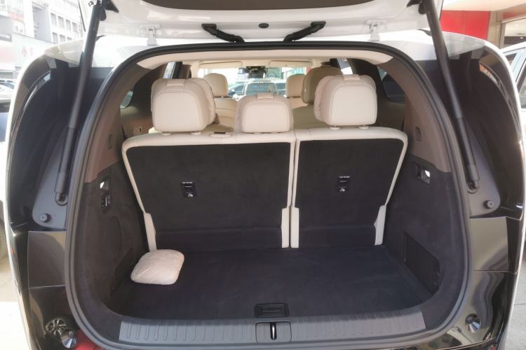 Used Li Auto MEGA 2024 Ultra Model