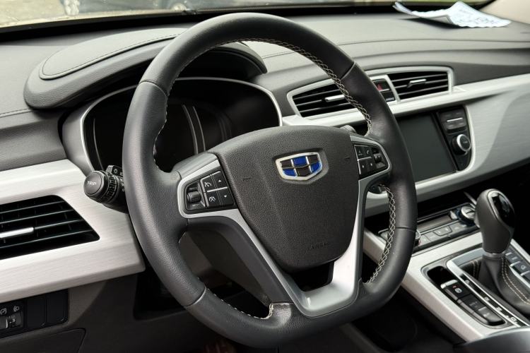 Used Geely Auto Emgrand X7 Sport 2016 1.8TD Automatic Smart Model Interior 1