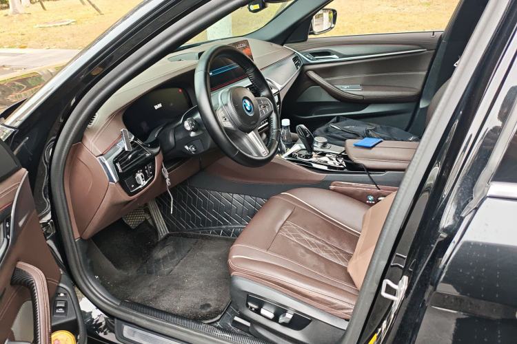 Used BMW 5 Series New Energy 2022 Second Facelift 535Le M Sport Package Left Front Seat