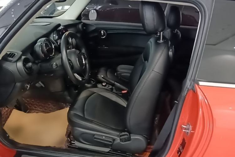 Used MINI 2018 1.5T ONE
