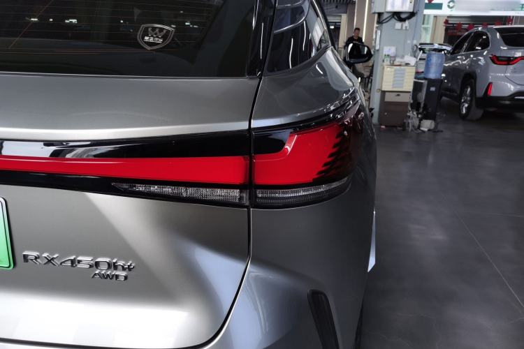 Used Lexus RX New Energy 2023 450h+ Four-Wheel Drive Enjoyment Edition Right Rear Taillight