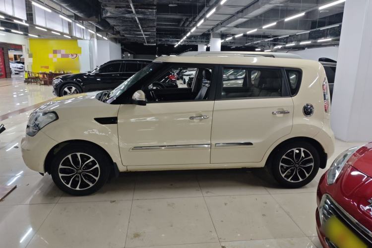 Used Kia Soul 2013 1.6L AT Premium
