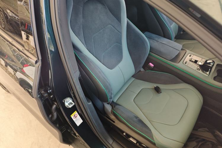 Used BYD Han 2022 EV 610 km All-Wheel-Drive Qianshan Cui Limited Edition
