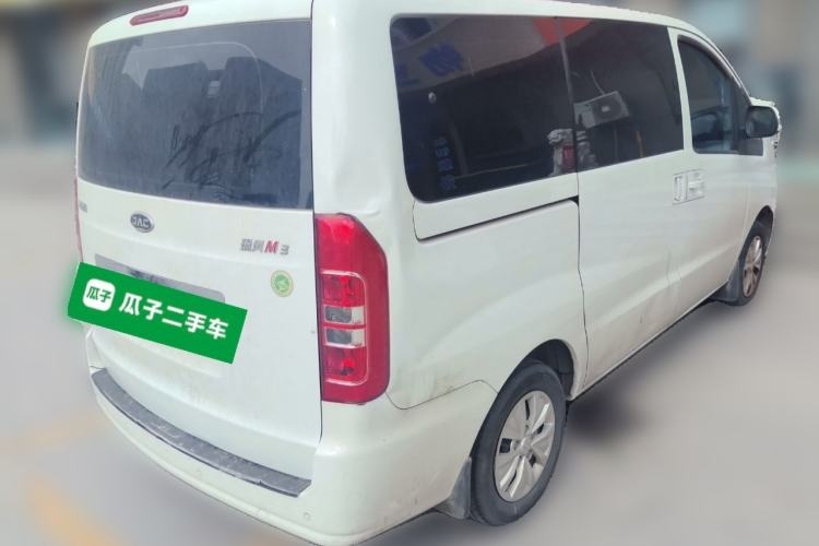 Used JAC Refine M3 2022 1.8L 7-seat Standard Edition