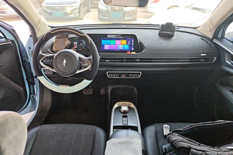 Used ORA Good Cat 2021 400km Standard Range Venus Edition Lithium-Ion Battery Center Console