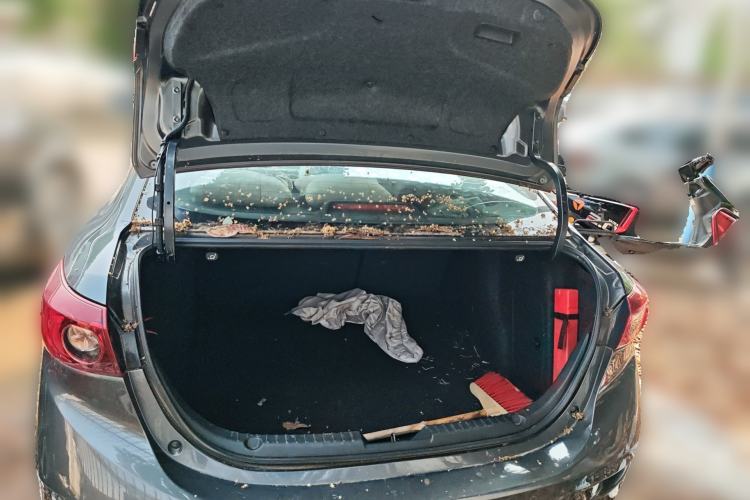 Used Mazda 3 Axela 2017 Sedan 1.5L Automatic Comfort Model Emission Standard China V Trunk