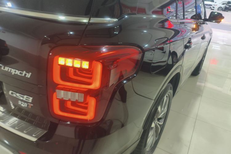 Used GAC Trumpchi GS8 2017 320T Two-Wheel Drive Luxury Smart Connectivity Version (7 Seats)