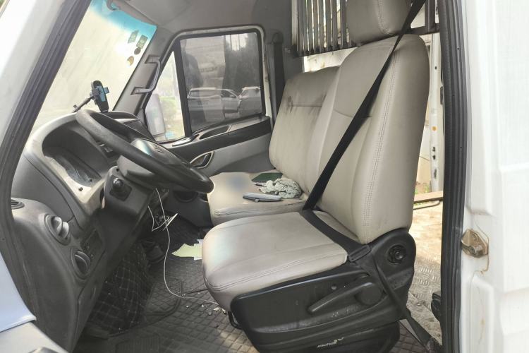 Used Iveco Power Daily 2013 2.8T-A32 All-Round Edition