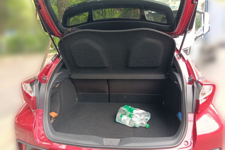 Used Toyota C-HR 2018 2.0L Leading Edition China VI
