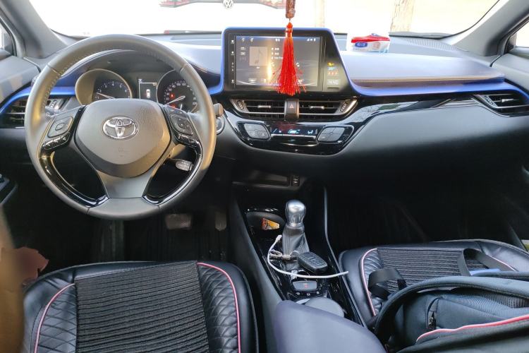 Used Toyota IZOA 2018 2.0L Yichi Version China VI Standard
