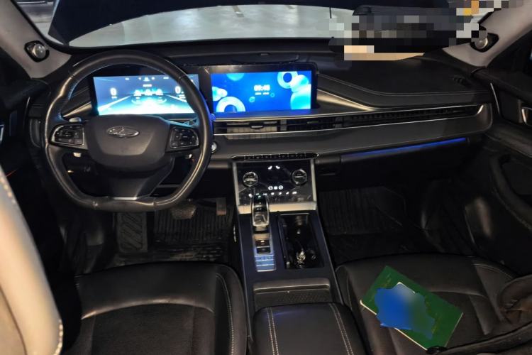 Used Chery Tiggo 8 2023 Kunpeng Edition 290TGDI Automatic Excellence Model Center Console