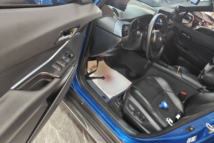 Used Toyota IZOA 2021 Dual-Motor 2.0L Yi Xing Edition
