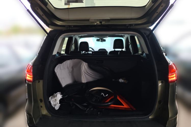 Used Ford Kuga 2013 1.6L GTDi Two-Wheel-Drive Comfort Model Trunk