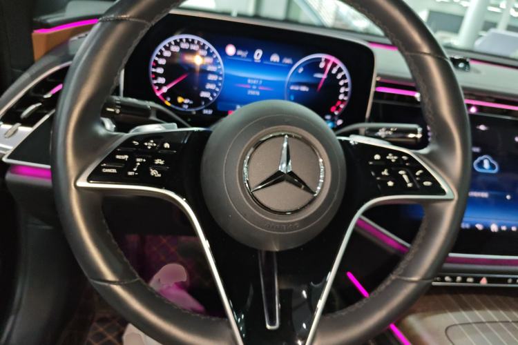 Used Mercedes-Benz E-Class New Energy 2024 E 350 e L Plug-in Hybrid Sedan
