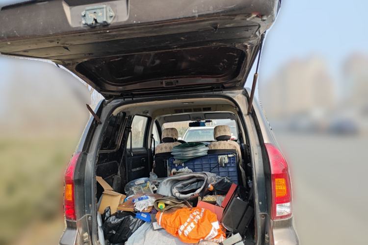 Used Dongfeng Fengon 330 2014 1.5L Manual Utility Version DK15 Trunk