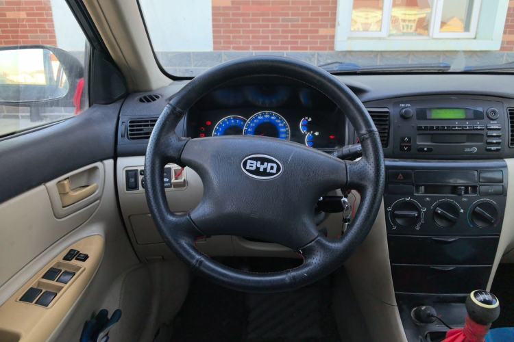 Used BYD F3 2012 Energy-Saving Model 1.5L Manual Comfort Version Steering Wheel