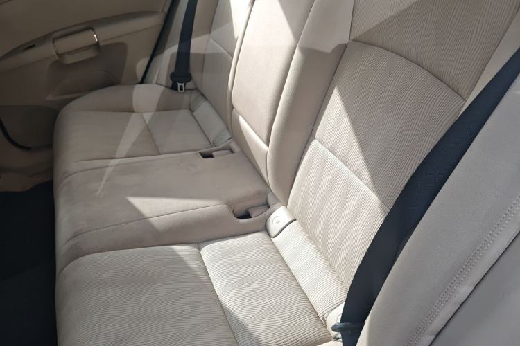 Used Suzuki Kizashi 2011 2.4L Two-Wheel Drive Manual Standard Edition